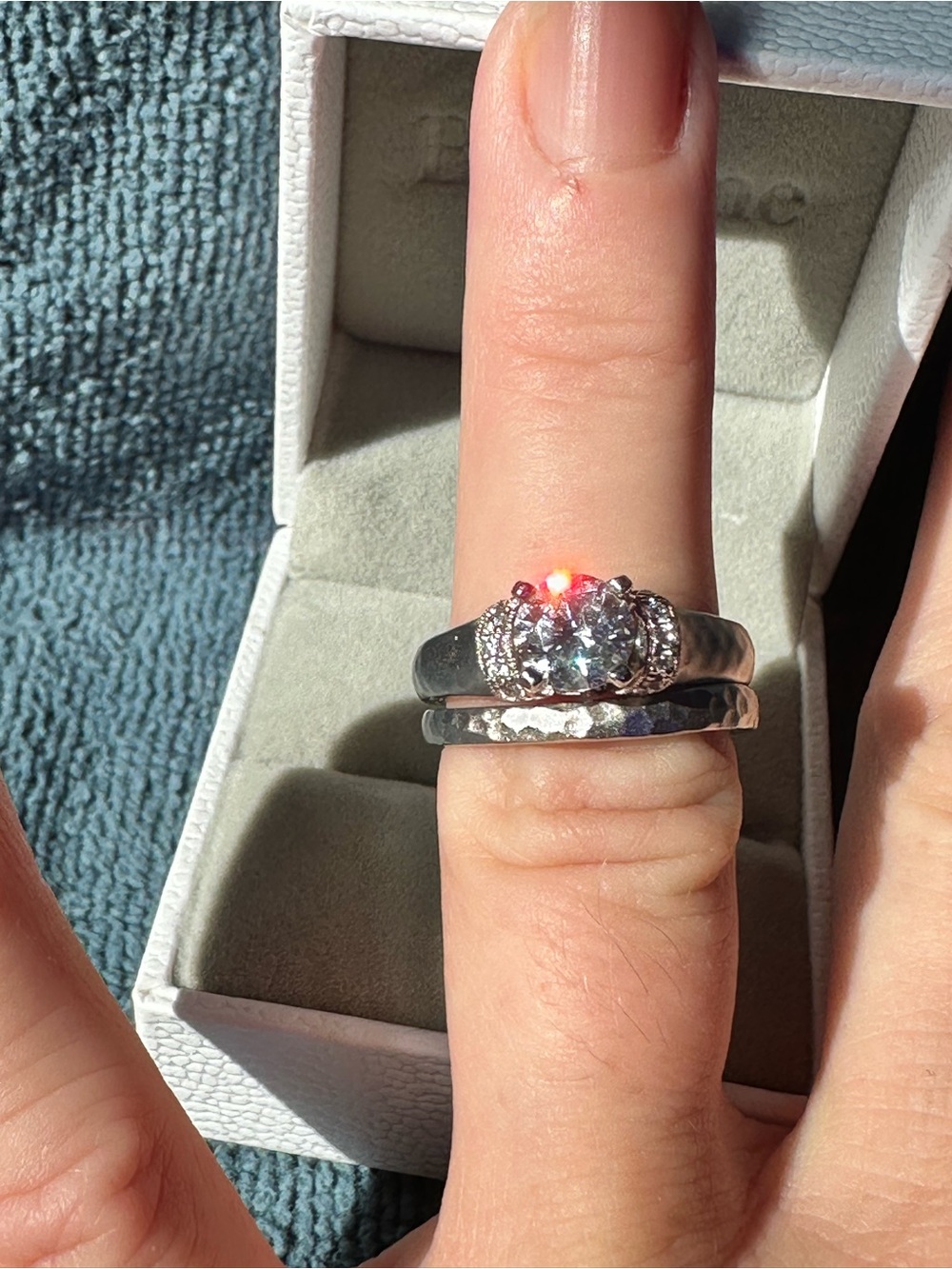 Gabriel & Co sample ring set - Picture 3 of 3